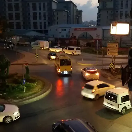 Cozy In Close To M1 Metro** Trusted Host Homestay